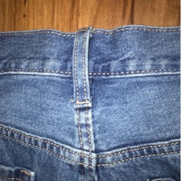 Women's Old Navy Distressed Jean Shorts - Picture 8 of 12
